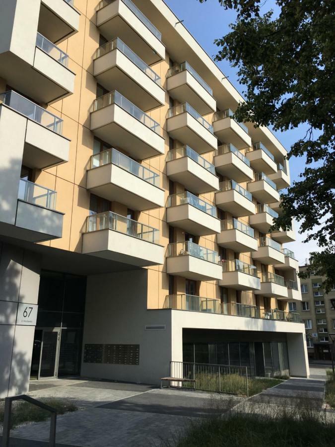 Shoq With Private Parking Apartment Krakow