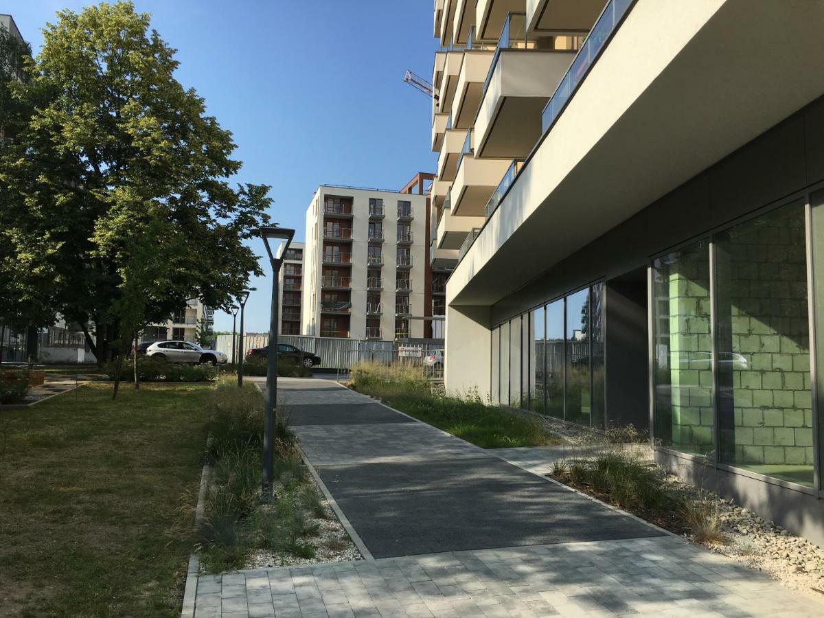 Shoq With Private Parking Apartment Krakow